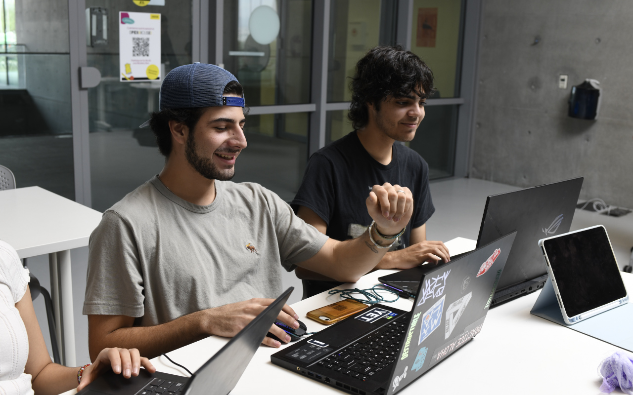 Archivo UDEM