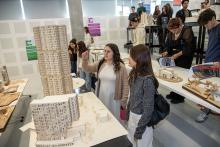 Exponen estudiantes compromiso de la arquitectura como motor de cambio